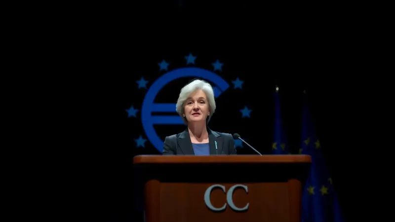 Christine Lagarde met en garde l'Europe contre les stablecoins américains